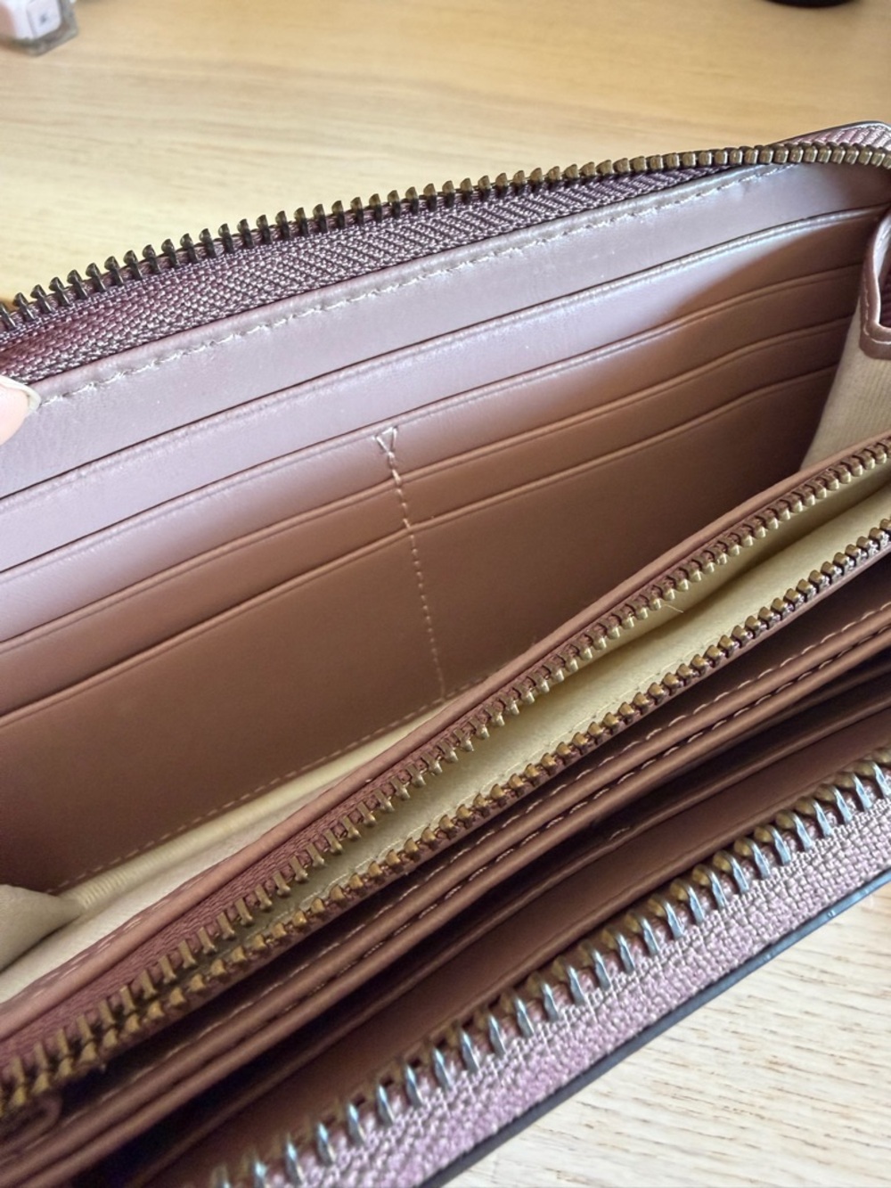 Polo Ralph Lauren Mauve Zip Around Continental Leather Wallet - Picture 12 of 13
